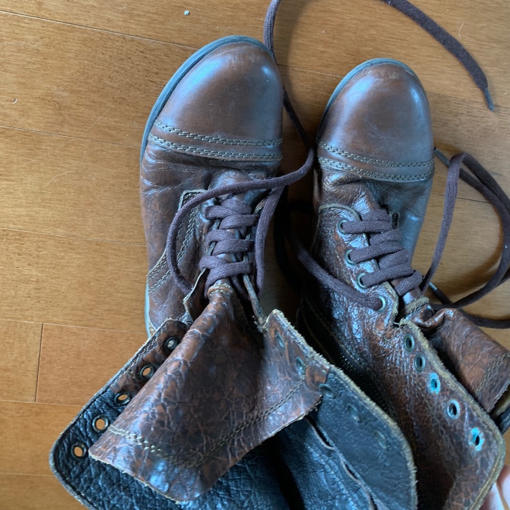 Steve Madden Brown Boots
